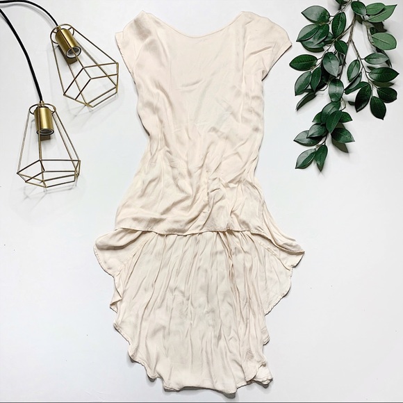 Topshop Tops - Topshop ✨ nude pink flowy back blouse — sz. 4